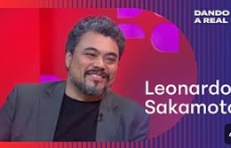 Jornalista Leonardo Sakamoto é o convidada do Dando a Real com Leandro Demori
