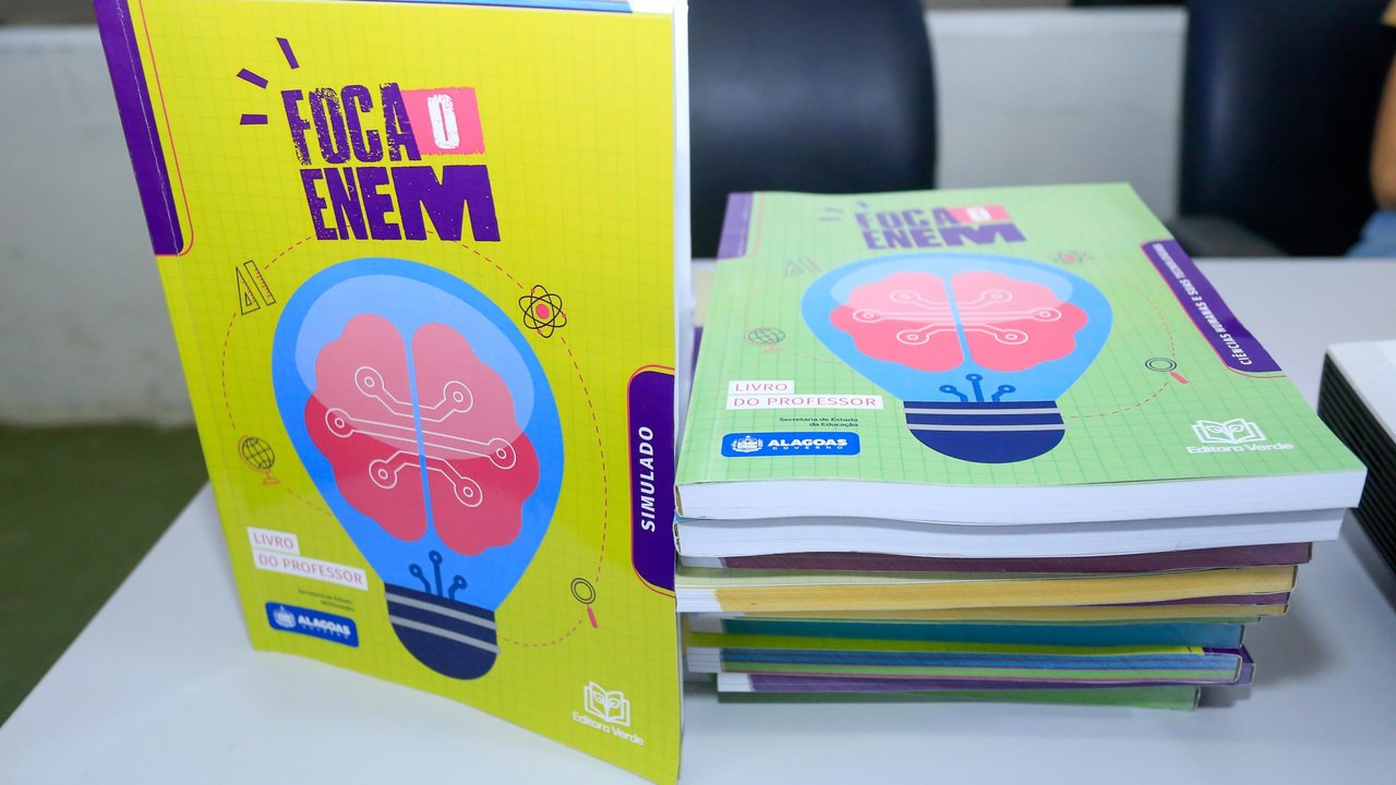 Educação intensifica preparação do Enem com distribuição de kits e nova plataforma de estudos