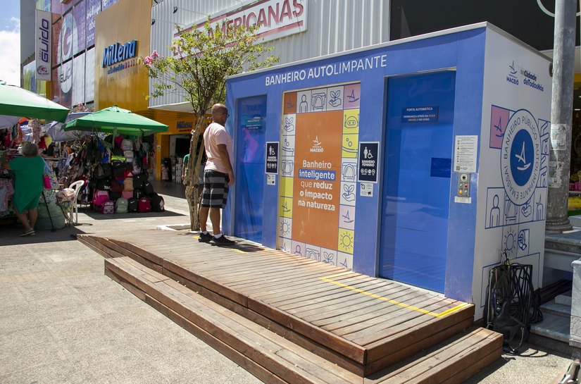 Maceió avança na modernização urbana com instalação de banheiros autolimpantes