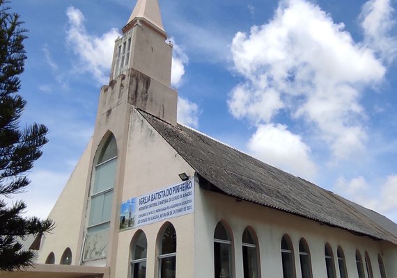 Igreja Batista do Pinheiro Resiste: Corrida da Bíblia na Praça Centenário após Interdição