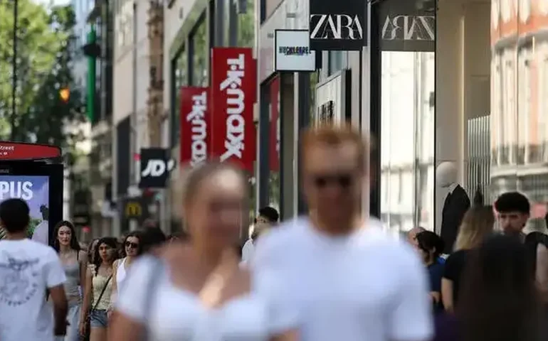 Empresas têm até cinco gerações trabalhando juntas. Veja desafios e vantagens