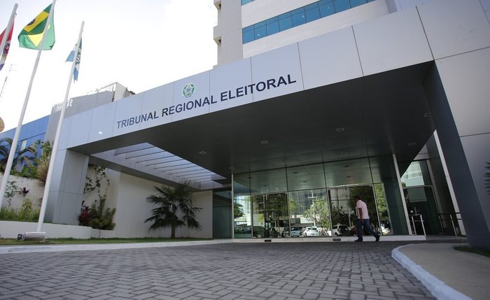 TRE/AL anunciou a cassação do diploma do prefeito Jarbas Pereira e sua vice