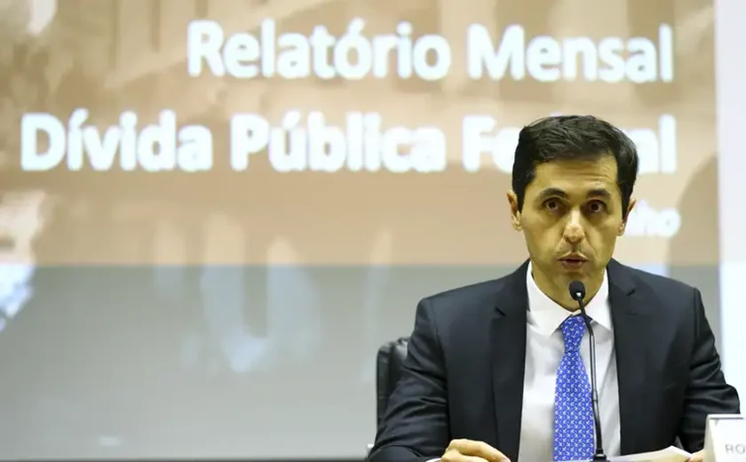 Desafio para 2025 é ter estratégia flexível para navegar bem, diz Roberto Lobarinhas