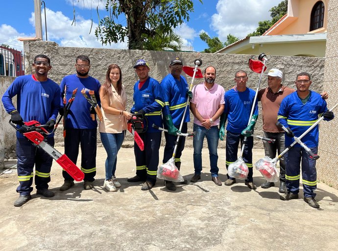 Prefeita Ceci realiza entrega de novos equipamentos e reforça compromisso com o desenvolvimento de Atalaia