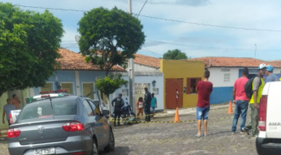 Homem é preso após tentar esfaquear companheira em frente à escola municipal de São Cristóvão / Foto: Foto: Reprodução/Portal A8SE