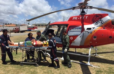 Samu Alagoas mobiliza dois helicópteros após colisão na AL-101 Sul