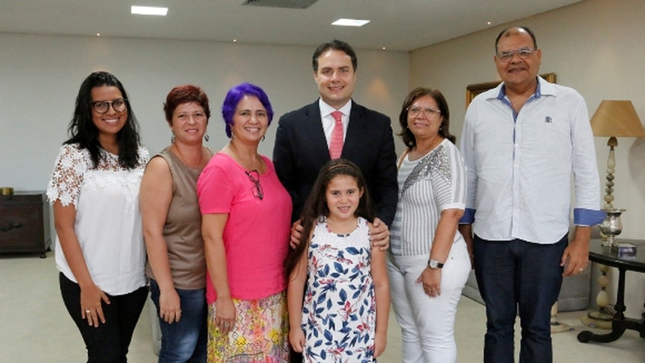 Menina de Mata Grande conhece Biblioteca Pública Estadual