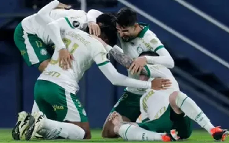 Palmeiras vira diante do Independiente del Valle e lidera grupo na Libertadores