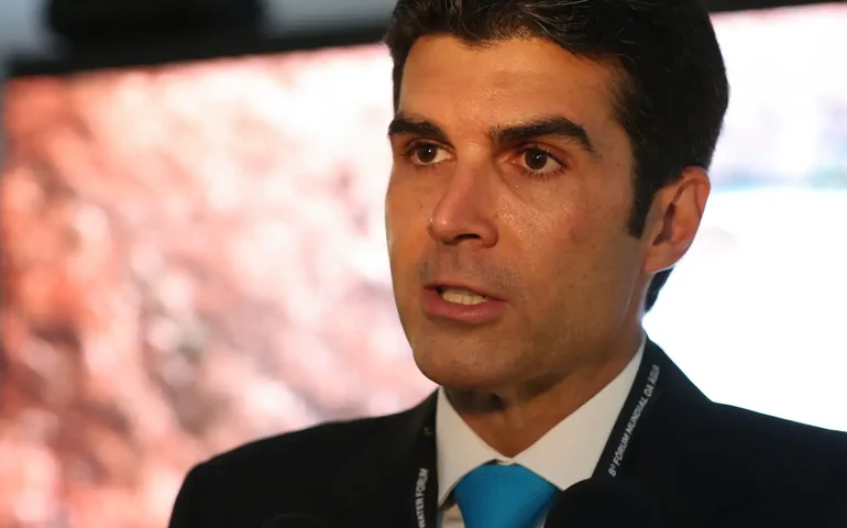 Governador do Pará lança pré-candidato do MDB e neutraliza apoio de Lula a prefeito do PSOL em Belém 