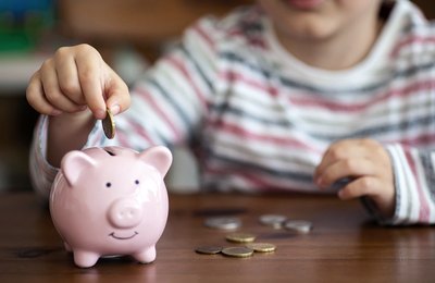 Como ensinar lições de educação financeira para as crianças?