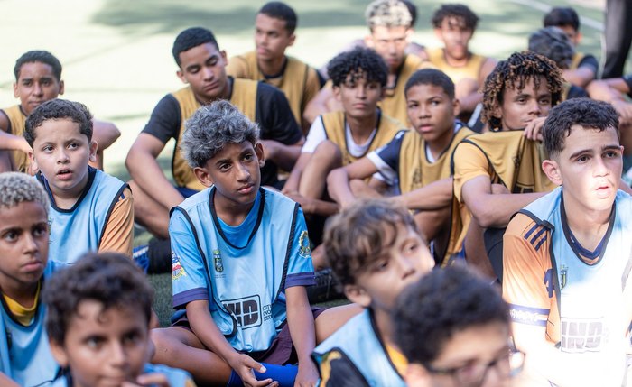 Encontro entre jovens do Projeto Social Arena Serraria e atletas profissionais que inspiram através do esporte