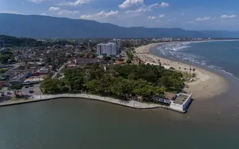 Influenciador morre em choque de motos aquáticas no litoral de São Paulo