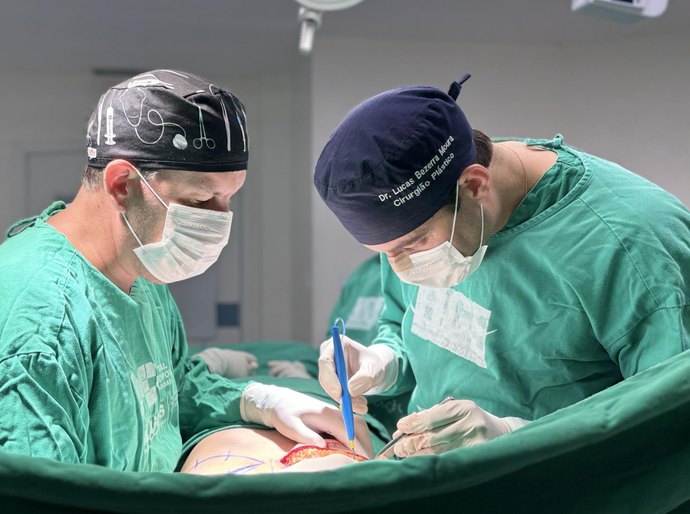 Hospital Metropolitano de Alagoas transforma vidas com cirurgias de mastectomia masculinizadora