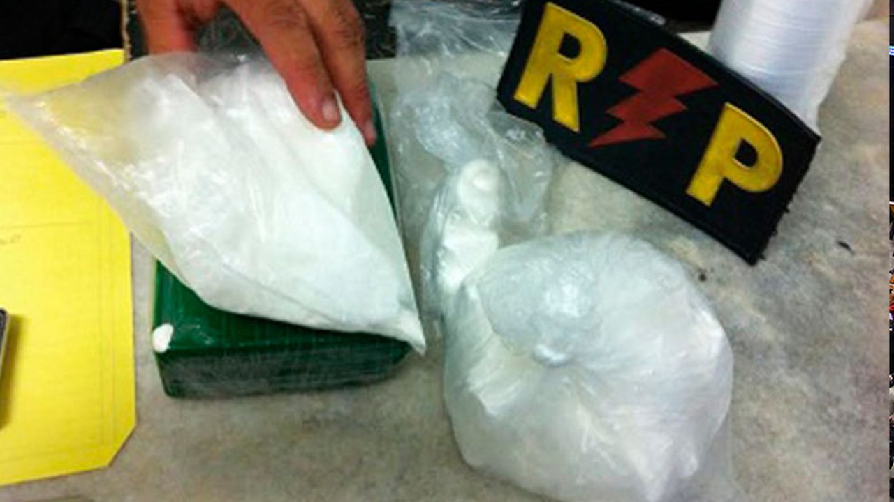 Maceió: PM e Gecoc apreendem 1,4 Kg de droga durante ação