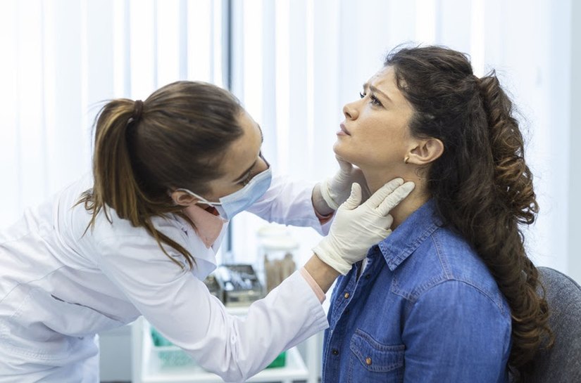 Câncer de tireoide é silencioso, mas tem cura: especialista alerta sobre sinais de atenção