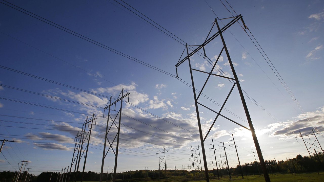 Governo alerta para impacto de R$ 525 bilhões na conta de luz após Congresso derrubar veto