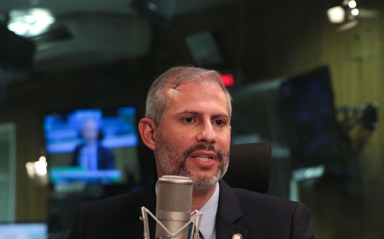 Victor Godoy assume Educação interinamente após demissão de Milton Ribeiro