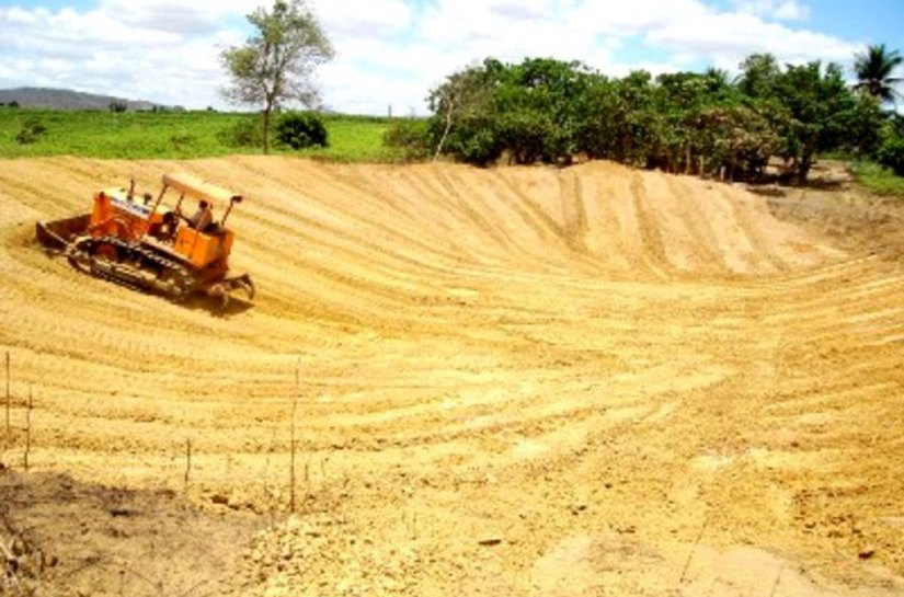 Arapiraca: Programa de assistência rural já fez aragem em 21 mil tarefas