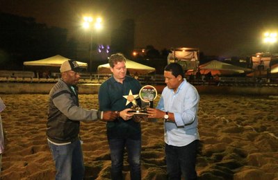 Ministro Marx Beltrão é homenageado em Vaquejada de Palmeira dos Índios