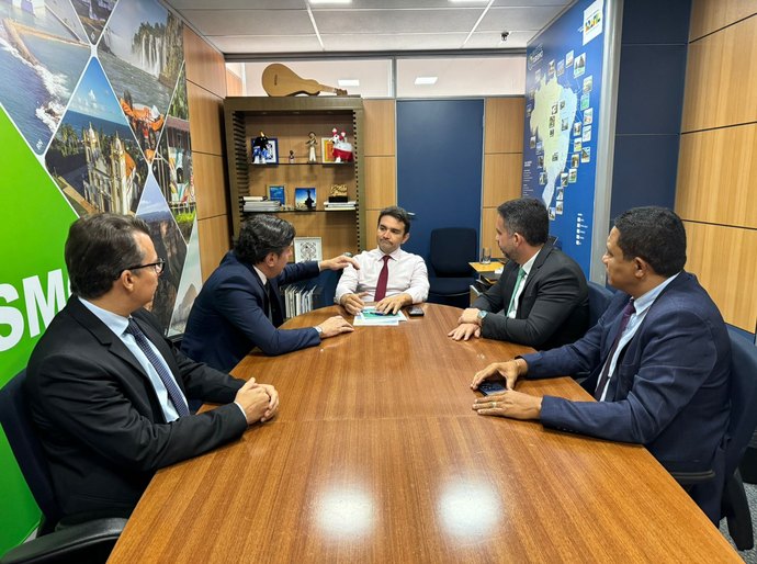 Júlio Cezar participa com Paulo Dantas de nova rodada de audiências em Brasília