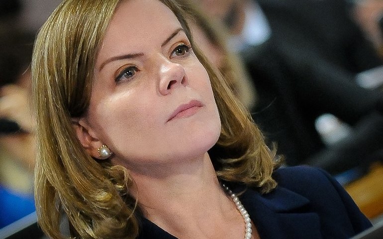 Presidente do PT, Gleisi Hoffmann defende fim da Justiça Eleitoral ao criticar multas aplicadas a partidos
