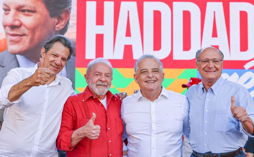 Em Diadema, Lula comemora união para cuidar do povo brasileiro