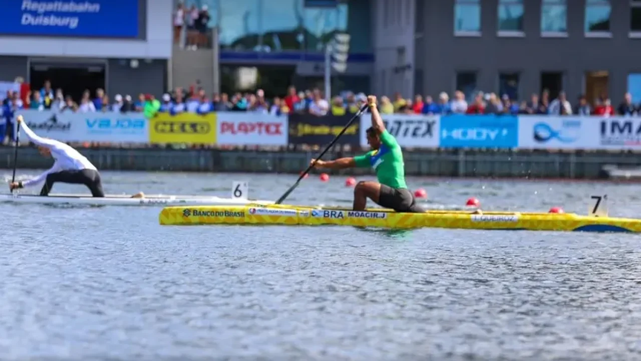 Mesmo em sexto no Mundial de canoagem, Isaquias herda vaga olímpica para Paris-2024