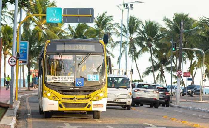 Linhas de ônibus serão modificadas durante a realização da prova Linhas de ônibus serão modificadas durante a realização da prova