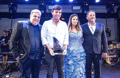 Secretário Marcius Beltrão é homenageado com o Prêmio Tereza Resende 2022   