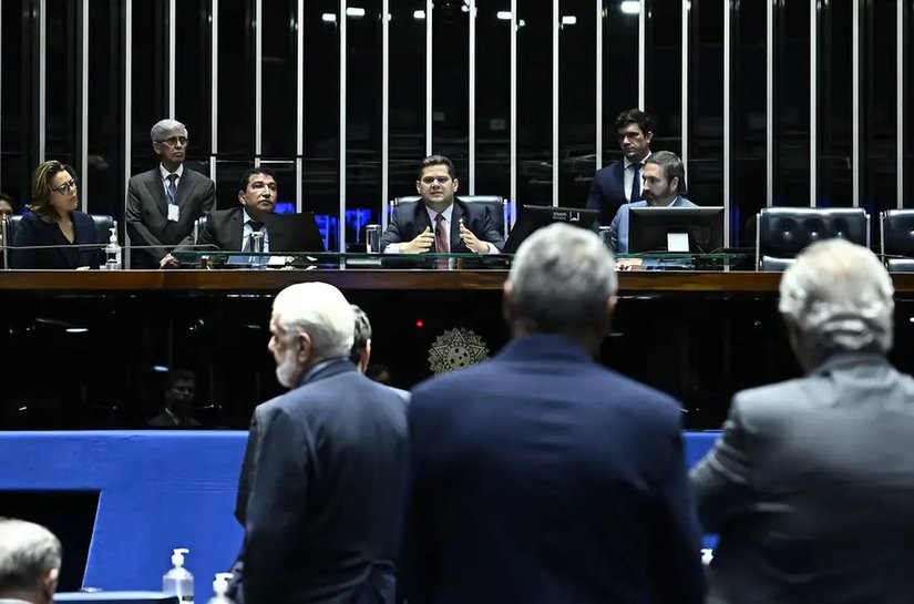 Senado aprova cota de 30% para mulheres em conselhos de estatais