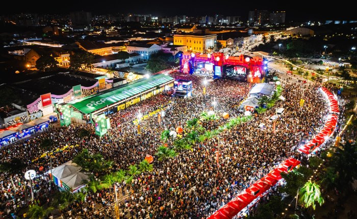 Multidão presente ao São João Massayó 2025