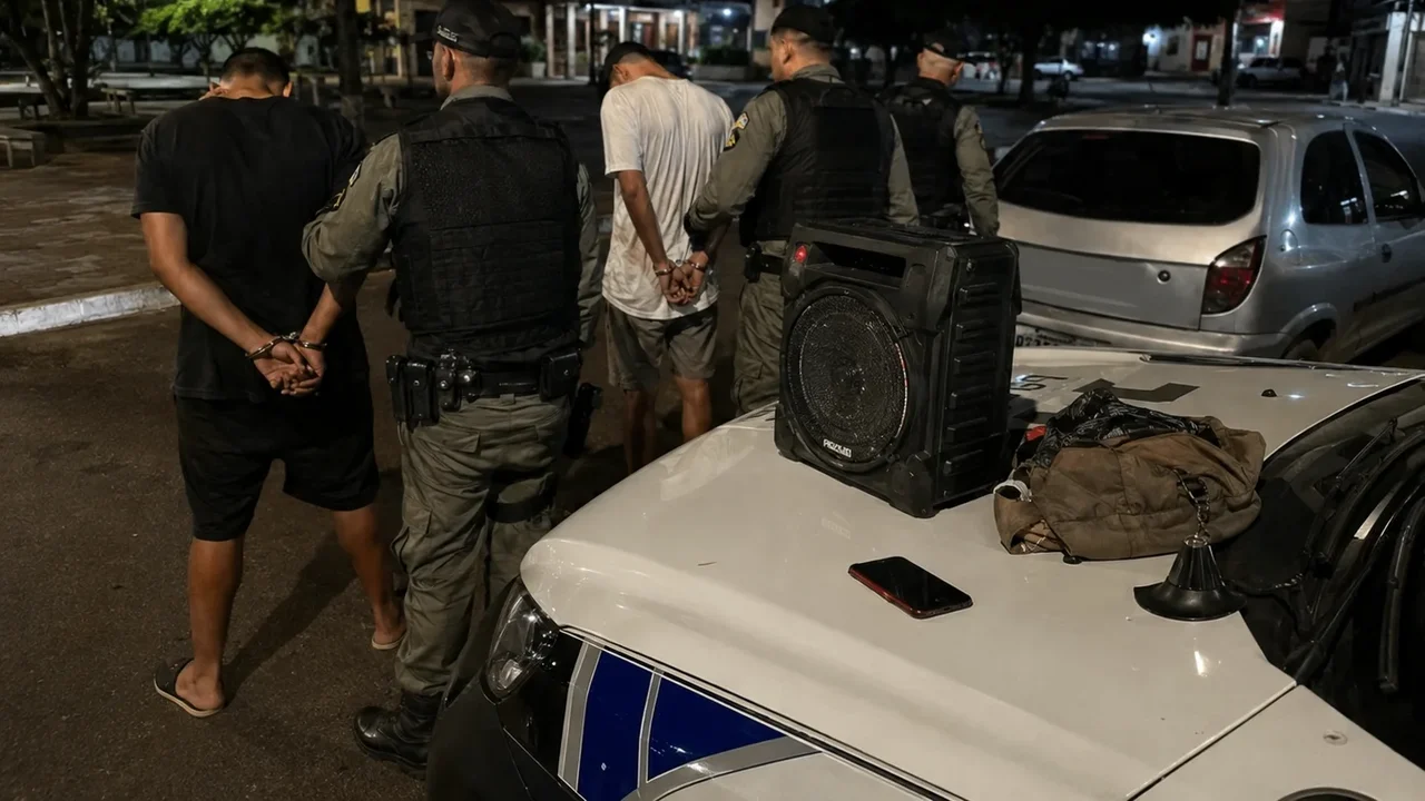 Dupla é presa em flagrante após furtar objetos de veículo no Bosque das Arapiracas