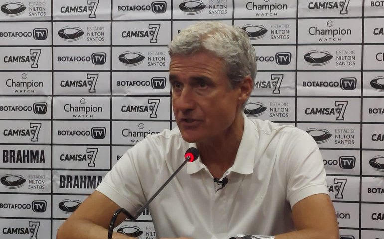 Ex-Botafogo, técnico Luís Castro deixará o Al-Nassr na próxima temporada, diz portal