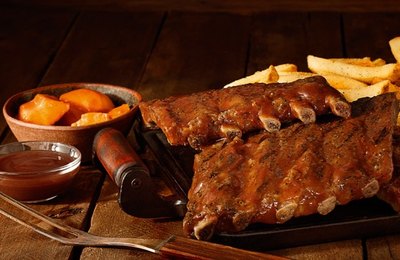 Outback lança ação especial para o Dia do Amigo com opção de menu para compartilhar
