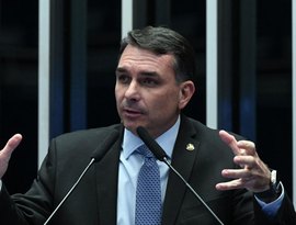 Datafolha: rejeição a Flávio Bolsonaro sobe para 46%; rejeição a Lula cai para 45%