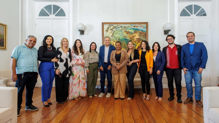 Governo de Alagoas recebe ministra Margareth Menezes para diálogo sobre políticas de cultura