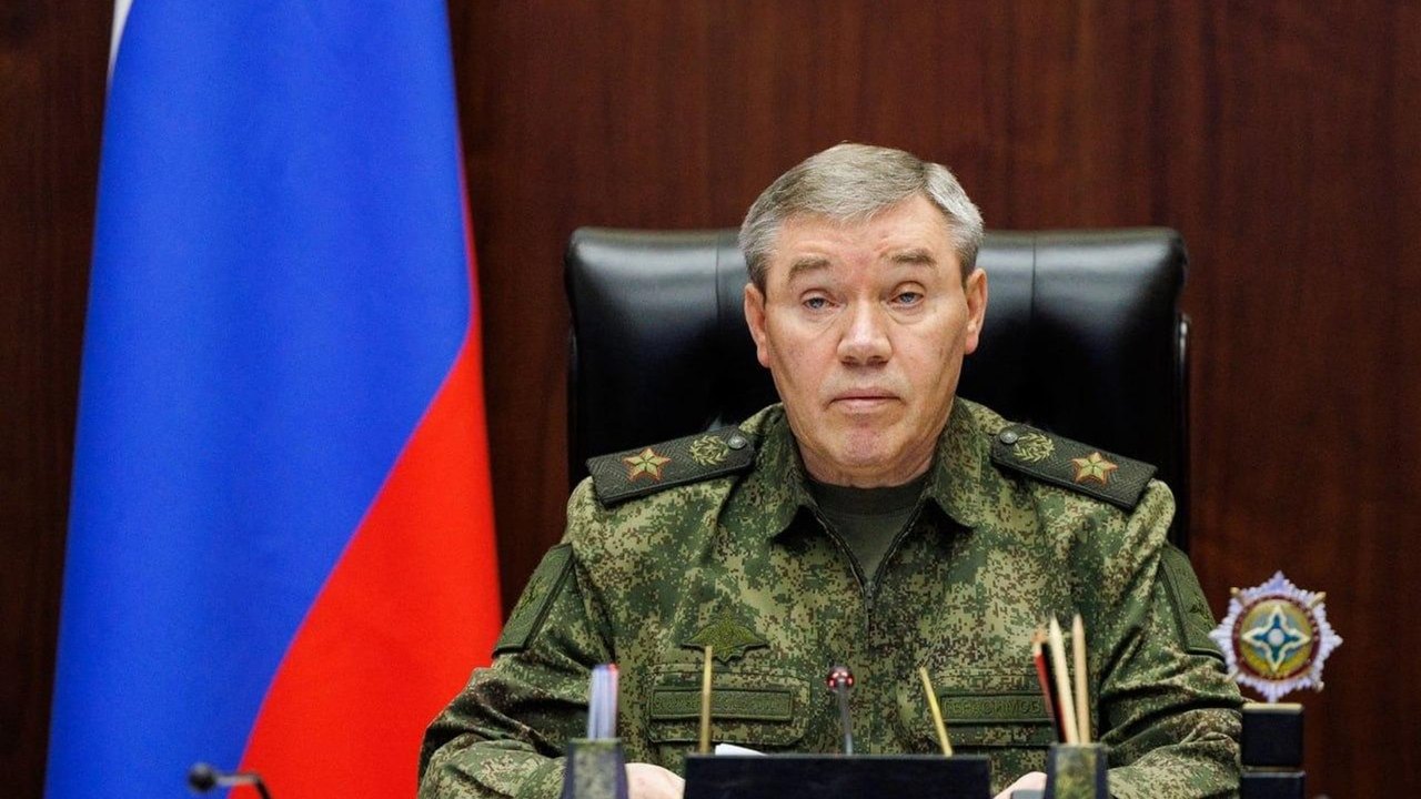 Forças russas avançam em todas as frentes no conflito ucraniano, afirma chefe do Estado-Maior