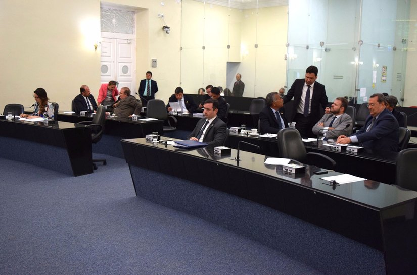 ALE aprova, em 1º turno, projeto que institui o PAA da Agricultura Familiar