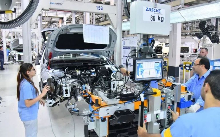 Produção industrial recua 1,4% em julho; crescimento no ano é de 3,2%