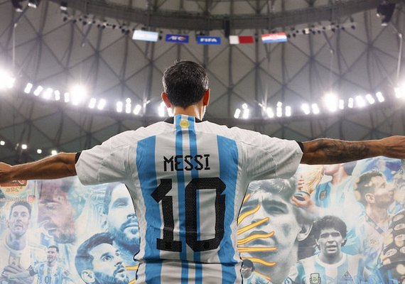 Título da Copa livrará Messi das comparações com Maradona