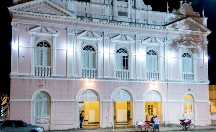 De estilo neoclássico e palco italiano, Teatro Deodoro foi projetado pelo arquiteto Luigi Lucarini - Foto: Adalbert Farias