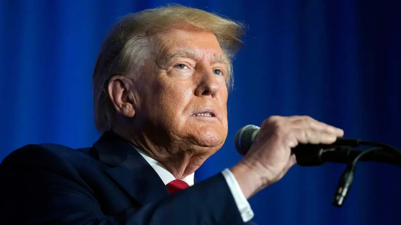 Trump assina ordem executiva que desmantela Departamento de Educação dos EUA