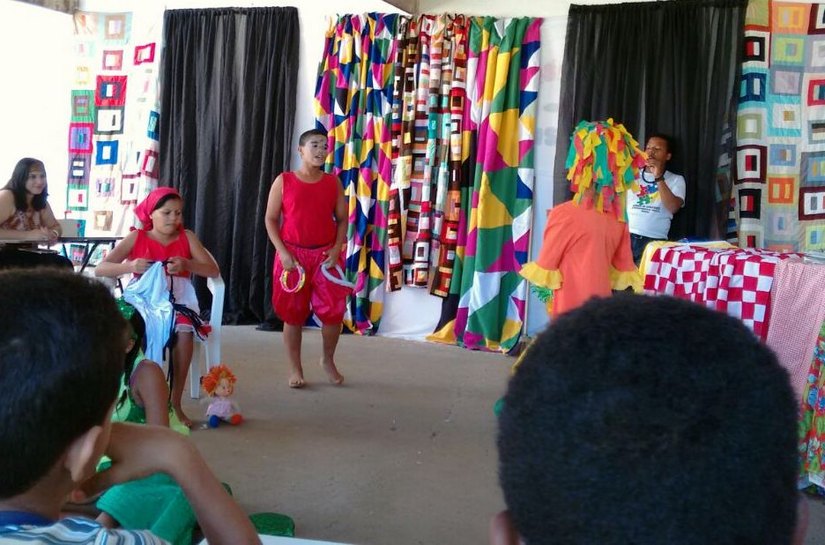 Teatro estimula criatividade e autoestima de jovens do Cras Bela Vista
