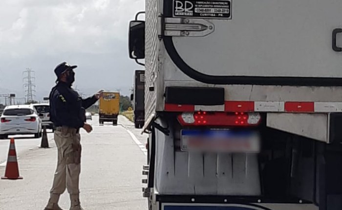 O motorista do veículo tinha sido deixado em Feira de Santana/BA e os assaltantes seguiam para Arco Verde