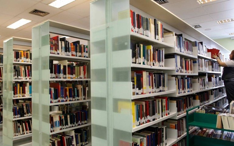 Um lugar para ler, escrever, ouvir, sonhar e criar