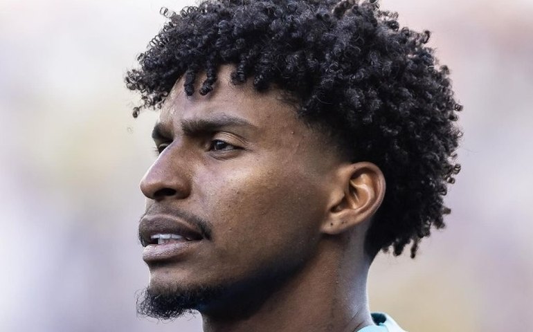 Joia na base do Flamengo, falhas no início como profissional: como Hugo Souza deu a volta por cima e virou herói no Corinthians