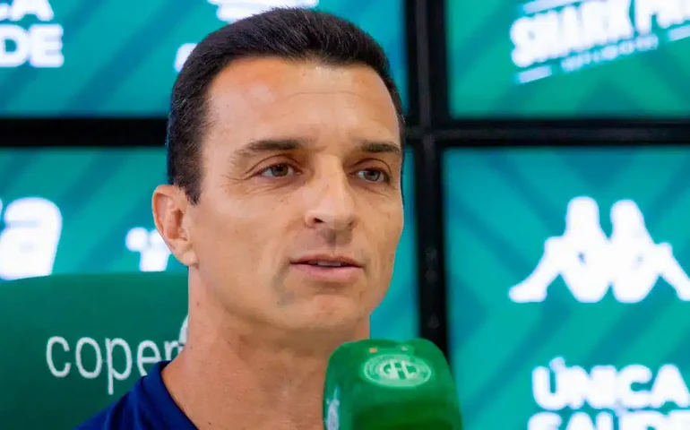 Júnior Rocha vê crescimento do Guarani, apesar da penúltima posição da Série B