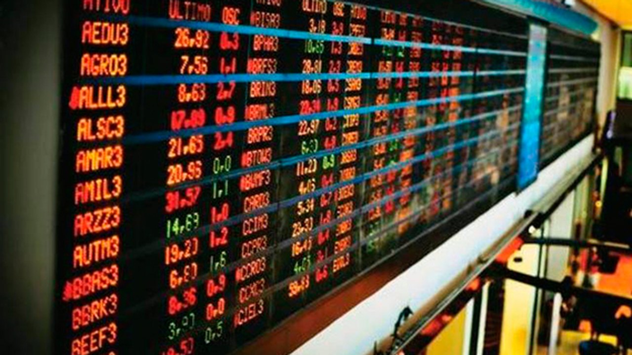 Covid-19: pregão presencial voltou à bolsa de valores de Nova York