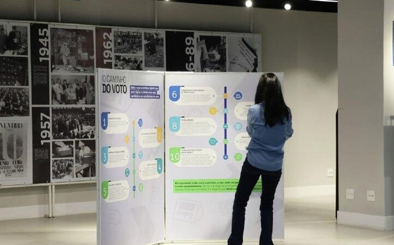 Lula lidera, mas enfrenta menor vantagem inicial em disputa presidencial desde 2010, diz pesquisa