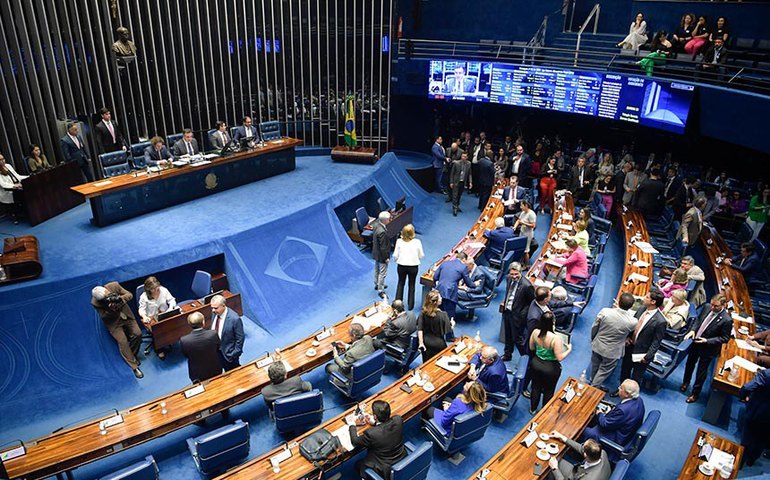 Senado aprova desoneração da folha de pagamentos de 17 setores; texto vai para sanção